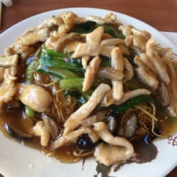 Look In - My favourite noodles. Shredded meat with crispy noodles without beansprouts.
