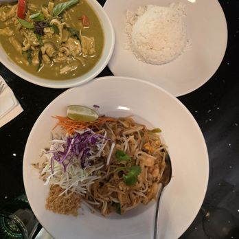 Moom 48 Thai - chicken pad thai, jade green curry, white rice ($2) - Asian Fusion Near Me - Pasadena, California