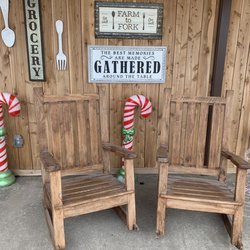 Kennedy's Sausage - Have a sit and rest a while!