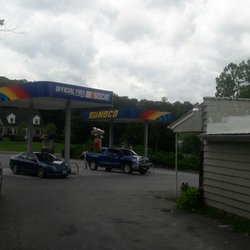 Graden Super Market & Guitar Shop - Pumps