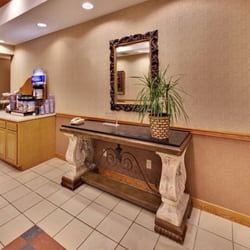 Holiday Inn Express & Suites Clinton
