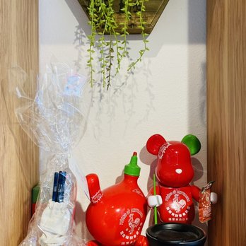 Elite Experience: Dash Coffee Bar - Cute sriracha decor - Yelp Events Near Me - Pasadena, California Elite Experience: Dash Coffee Bar - Cute sriracha decor - Yelp Events Near Me - Pasadena, California