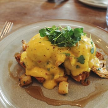 Cucina - Maple Eggs Benedict - Italian Near Me - Calgary, Alberta Cucina - Maple Eggs Benedict - Italian Near Me - Calgary, Alberta