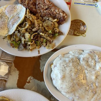 Ryderz Restaurant - Hash with biscuits & gravy - New American Near Me - Oakdale, California Ryderz Restaurant - Hash with biscuits & gravy - New American Near Me - Oakdale, California