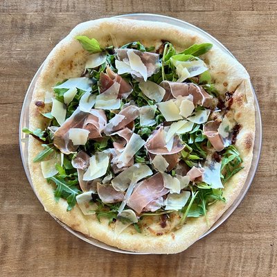 Lusha Pizza by null
