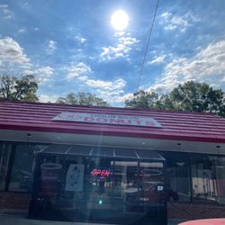 Lickin' Good Donuts and Coffee - The place