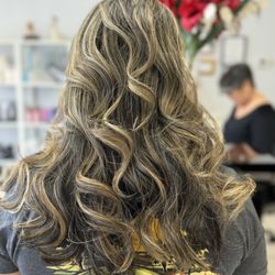 Avalas Salon