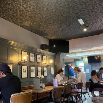 The Volunteer - Pubs Near Me - London, XGL The Volunteer - Pubs Near Me - London, XGL