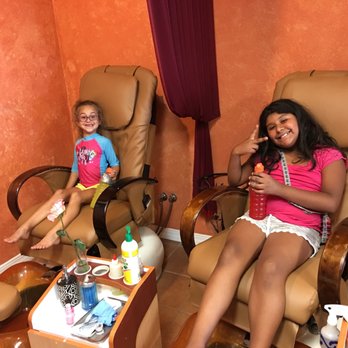 Luxury Nails & Spa - Nail Salons Near Me - Manteca, California