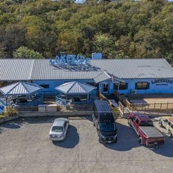 Lakeside Bar & Grill