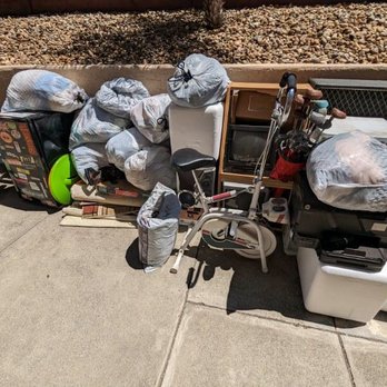 Solano County Hauling - Side yard cleanout - Junk Removal & Hauling Near Me Solano County Hauling - Side yard cleanout - Junk Removal & Hauling Near Me