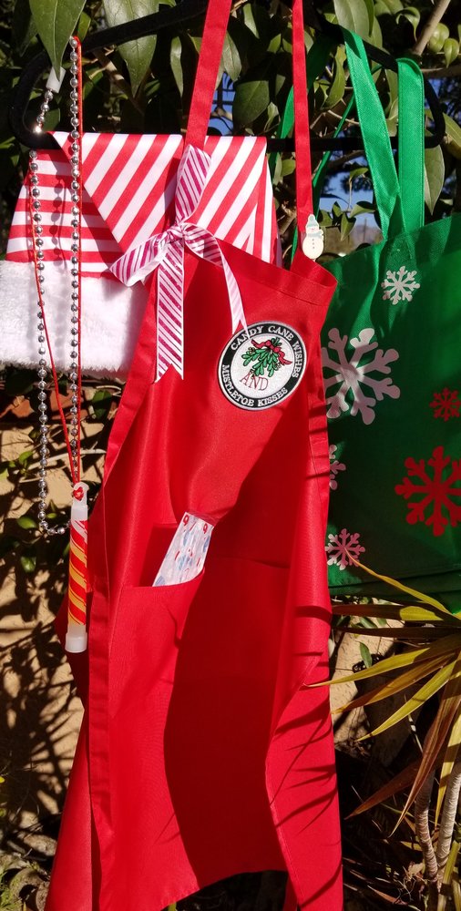 THE MAGICAL HOLIDAY PARADE 16 Photos Toluca Lake, California