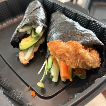Ju-ichi - Eel hand roll (left) and soft shell crab hand roll (right) - Sushi Bars Near Me - San Diego, California Ju-ichi - Eel hand roll (left) and soft shell crab hand roll (right) - Sushi Bars Near Me - San Diego, California