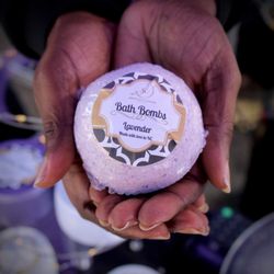 Scintillating Candles and Gifts