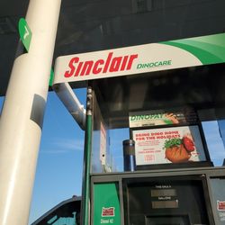Southgate Sinclair & Dino Mart