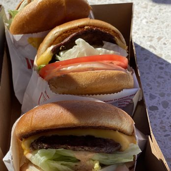 In-N-Out Burger - Cheeseburgers 2 with no tomatoes and extra sauce - Burgers Near Me - Lone Tree, Colorado In-N-Out Burger - Cheeseburgers 2 with no tomatoes and extra sauce - Burgers Near Me - Lone Tree, Colorado