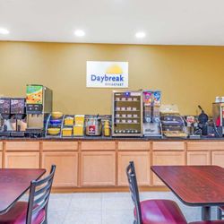 Days Inn & Suites by Wyndham El Dorado - Breakfast Area