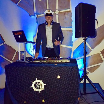 Aykut DJs - Aykut dressed in our gala theme "The World is you Oyster" - DJs Near Me Aykut DJs - Aykut dressed in our gala theme "The World is you Oyster" - DJs Near Me
