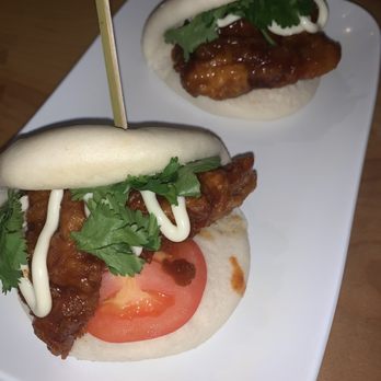 GoBistro - Ginger soy and spicy chicken buns - Sushi Bars Near Me - Hollywood, Florida