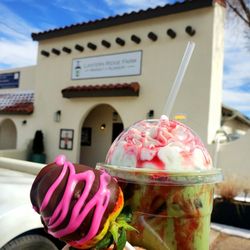 Lantern Ridge Farm Market And Nursery - Iced Matcha Tea with Raspberry Drizzle and Choco Covered Strawberry