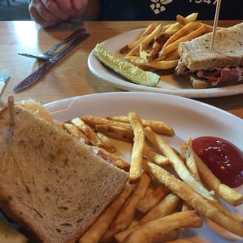 Everybody’s Brewing - Their Ruben was HUGE and delicious! The Husband and I shared. - Breweries Near Me - Battle Ground, Washington Everybody’s Brewing - Their Ruben was HUGE and delicious! The Husband and I shared. - Breweries Near Me - Battle Ground, Washington