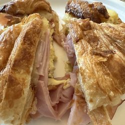 Cafe on the Common - Ham egg and cheese on croissant