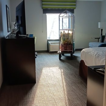 Hampton Inn Fairmont - Hotels Near Me - Fairmont, West Virginia