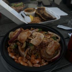 Tacos Y Mariscos Sinaloa - Mariscada