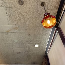 Dirty ass ceilings. Dirty ass ceilings.