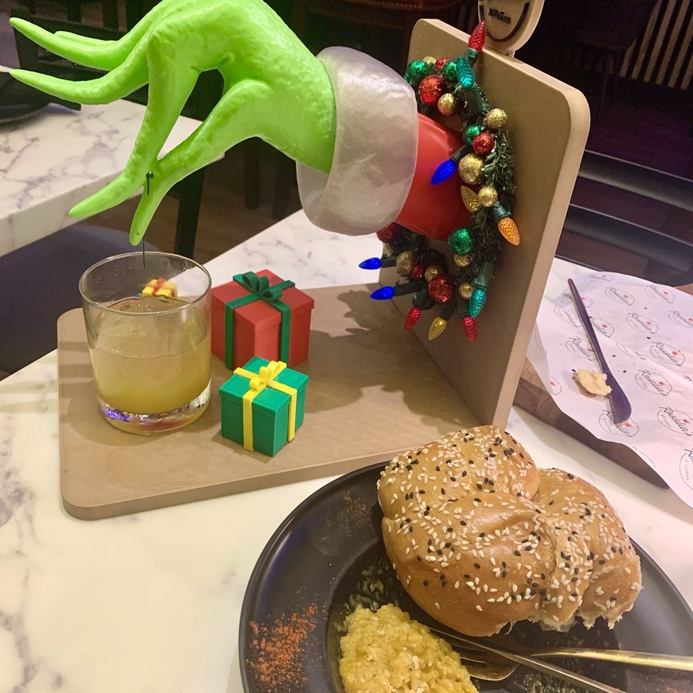Rosalia's Kitchen - D grinch & side of bread - Italian Near Me - Miramar, Florida Rosalia's Kitchen - D grinch & side of bread - Italian Near Me - Miramar, Florida