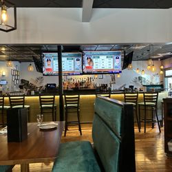 Crossroads Kitchen & Bar