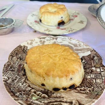 Lovey's Tea Shoppe - Delicious scones - British Near Me - Pacifica, California