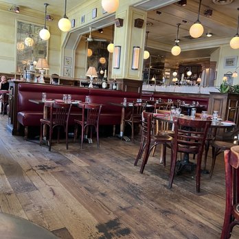 Parc - Restaurant interior - French Near Me - Philadelphia, Pennsylvania