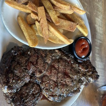 Olive Pit A Pasta House - Steak supposed to be 14oz. But reality it was 22 oz I believe. - Italian Near Me - Paris, Tennessee Olive Pit A Pasta House - Steak supposed to be 14oz. But reality it was 22 oz I believe. - Italian Near Me - Paris, Tennessee