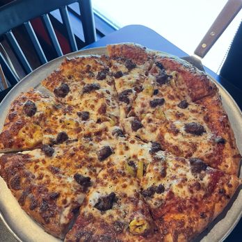 Mac's Pizza Pub - Pizza time! - Pizza Near Me - Cincinnati, Ohio