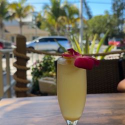 Pineapple mimosa