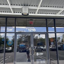 AT&T Store - Nope