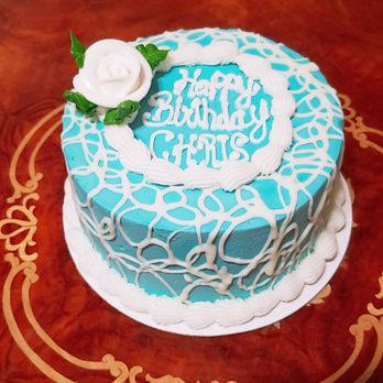 Baskin-Robbins - Lovely cake! It looked elegant and tasted very good as well!  Friendly cake decorator is very talented! - Ice Cream & Frozen Yogurt Near Me - La Mirada, California