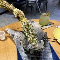 La Mentira Cantina - Elote