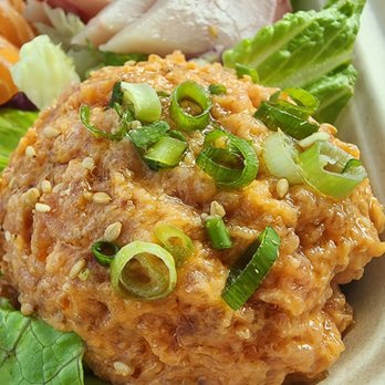 Ahi & Vegetable - Kapalama - Close-up of Spicy Ahi - Japanese Near Me - Honolulu, Hawaii Ahi & Vegetable - Kapalama - Close-up of Spicy Ahi - Japanese Near Me - Honolulu, Hawaii