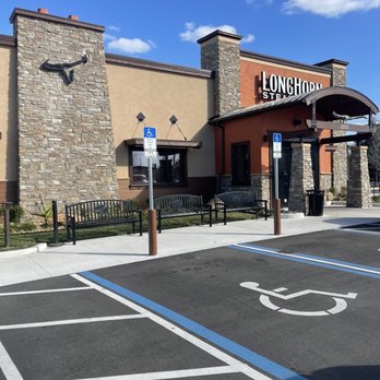 LongHorn Steakhouse - Outside - Steakhouses Near Me - Orlando, Florida LongHorn Steakhouse - Outside - Steakhouses Near Me - Orlando, Florida
