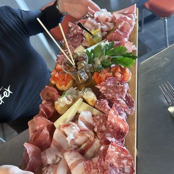 Shaker - Italian Near Me - Lucca, LU