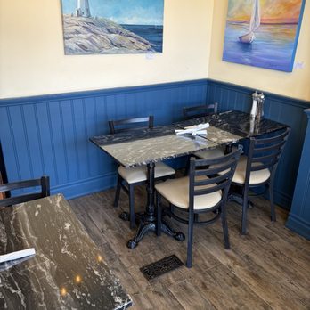 Lighthouse 971 - Comfort Food Near Me - Toronto, Ontario