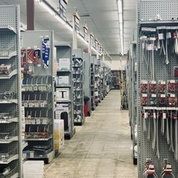 Ellijay Ace Hardware - Isle
