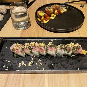 Yunta Nikkei - Tuna roll - Peruvian Near Me - Charlotte, North Carolina