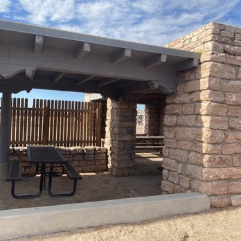 Bottomless Lakes State Park - Lea lake picnic area - Parks Near Me - Roswell, New Mexico
