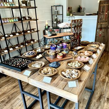 Gemtuitive - Center table with crystals and hand-crafted jewelry - Gemstones & Minerals Near Me - Boonton, New Jersey Gemtuitive - Center table with crystals and hand-crafted jewelry - Gemstones & Minerals Near Me - Boonton, New Jersey