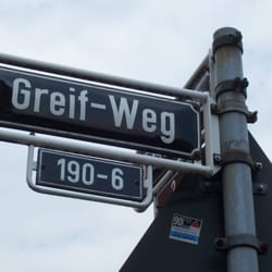 Chateaux Rikx - Der Greif-Weg, direkt beim Chateau Rikx und Belsenplatz