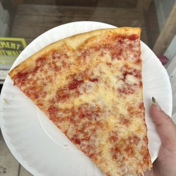 Giorgio's Pizzeria - Cheese slice - Pizza Near Me - San Francisco, California Giorgio's Pizzeria - Cheese slice - Pizza Near Me - San Francisco, California