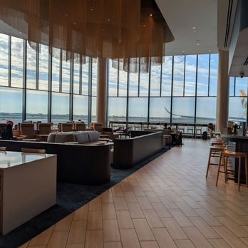 Lot Business Lounge - Airport Lounges Near Me - Chicago, Illinois